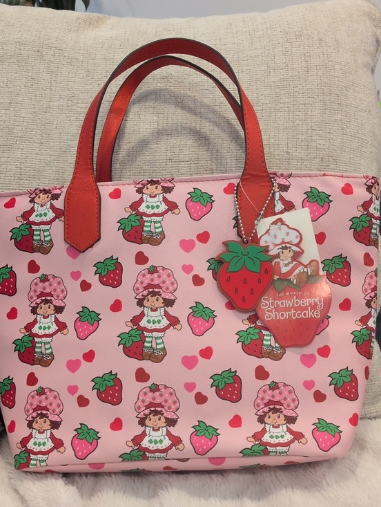 Strawberry Shortcake Handbags - Strawberry Shortcake Pink Strawberry Print Insulated Bag
